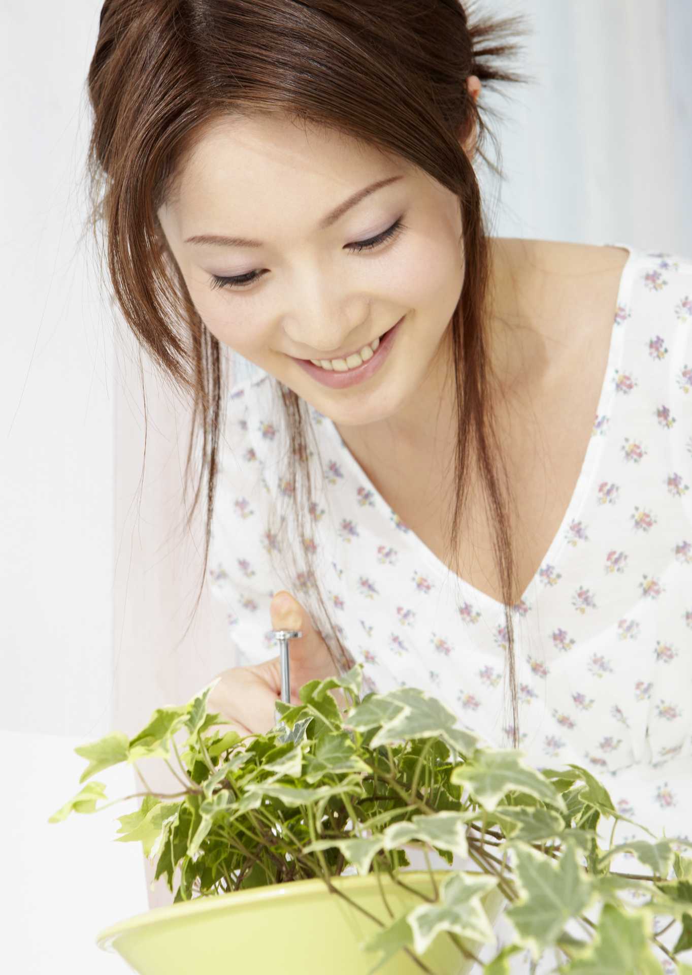 美しい肌を作るのは、美しい花を育てるのと同じこと。 きれいな肌になる30の方法 HAPPY LIFESTYLE