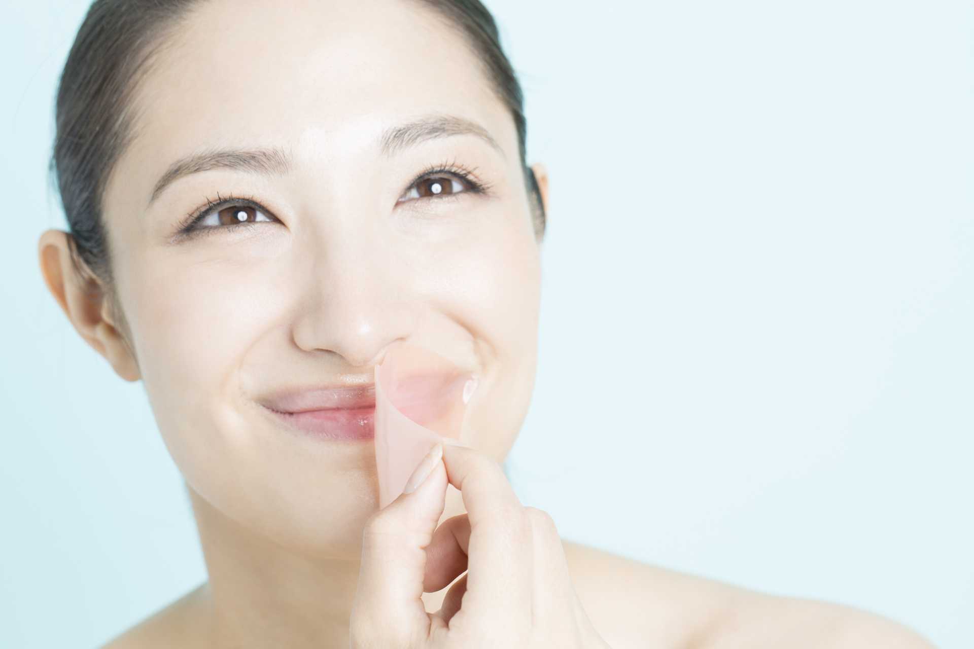 荒れた唇には 蜂蜜とラップを使ったパックが効く スキンケアに必要な30の美容知識 Happy Lifestyle