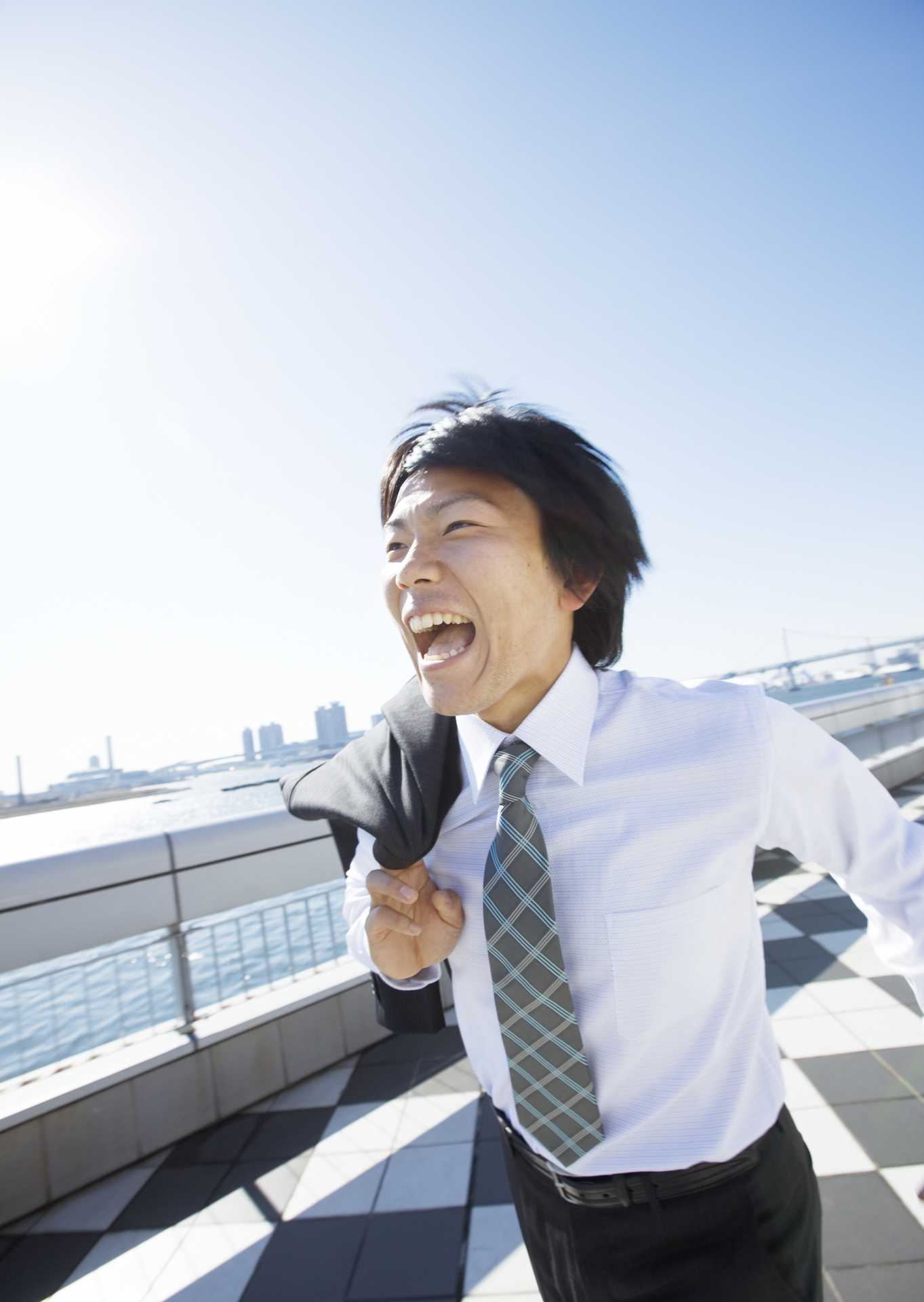 「変な人」と言われるのは、きちんと夢に進めている証拠。 夢を諦めない力が湧く30の言葉 HAPPY