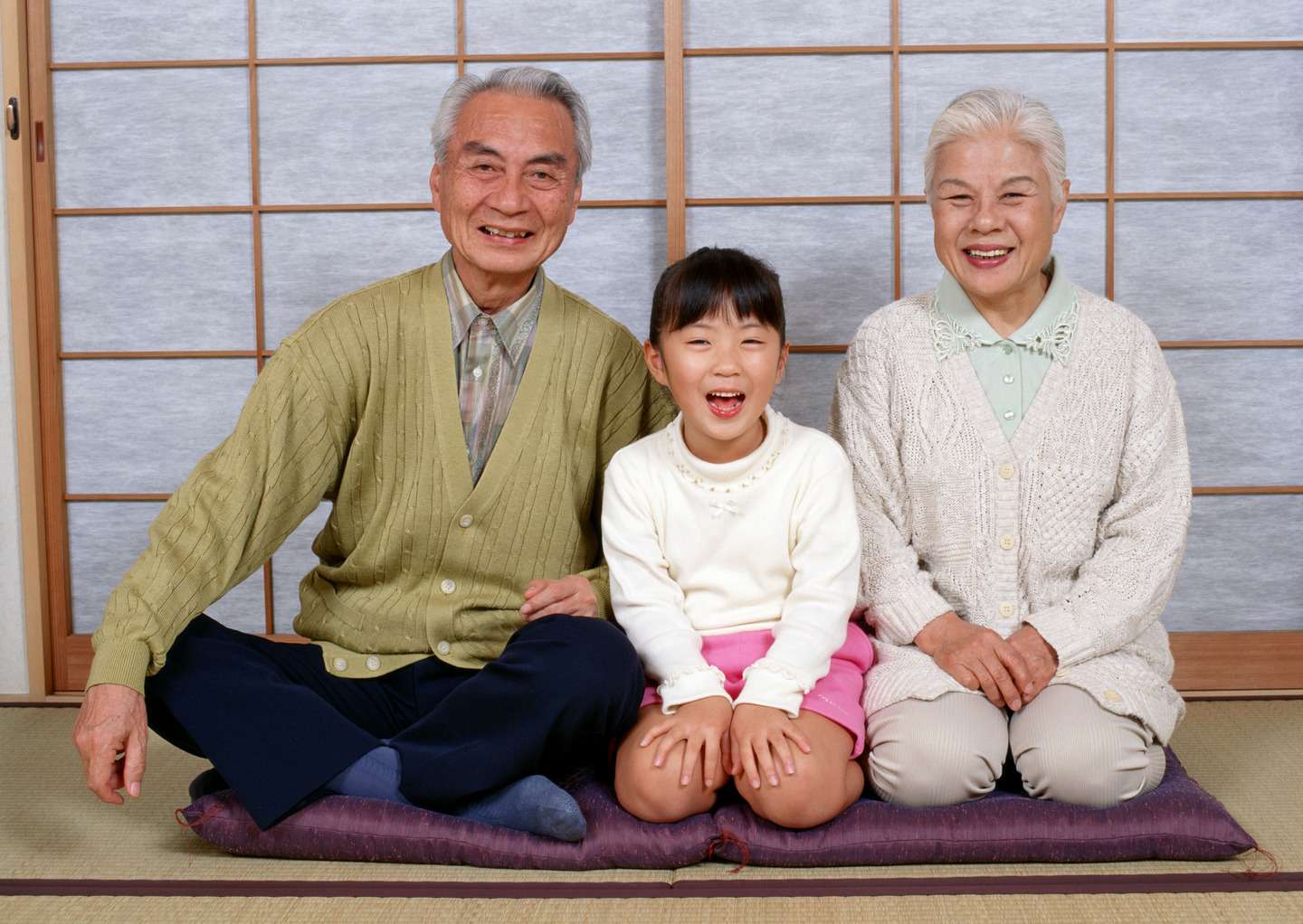 Японская внучка видео. Пожилые корейцы. Пожилые люди в Японии. Пожилой китаец. Долголетие в Японии.