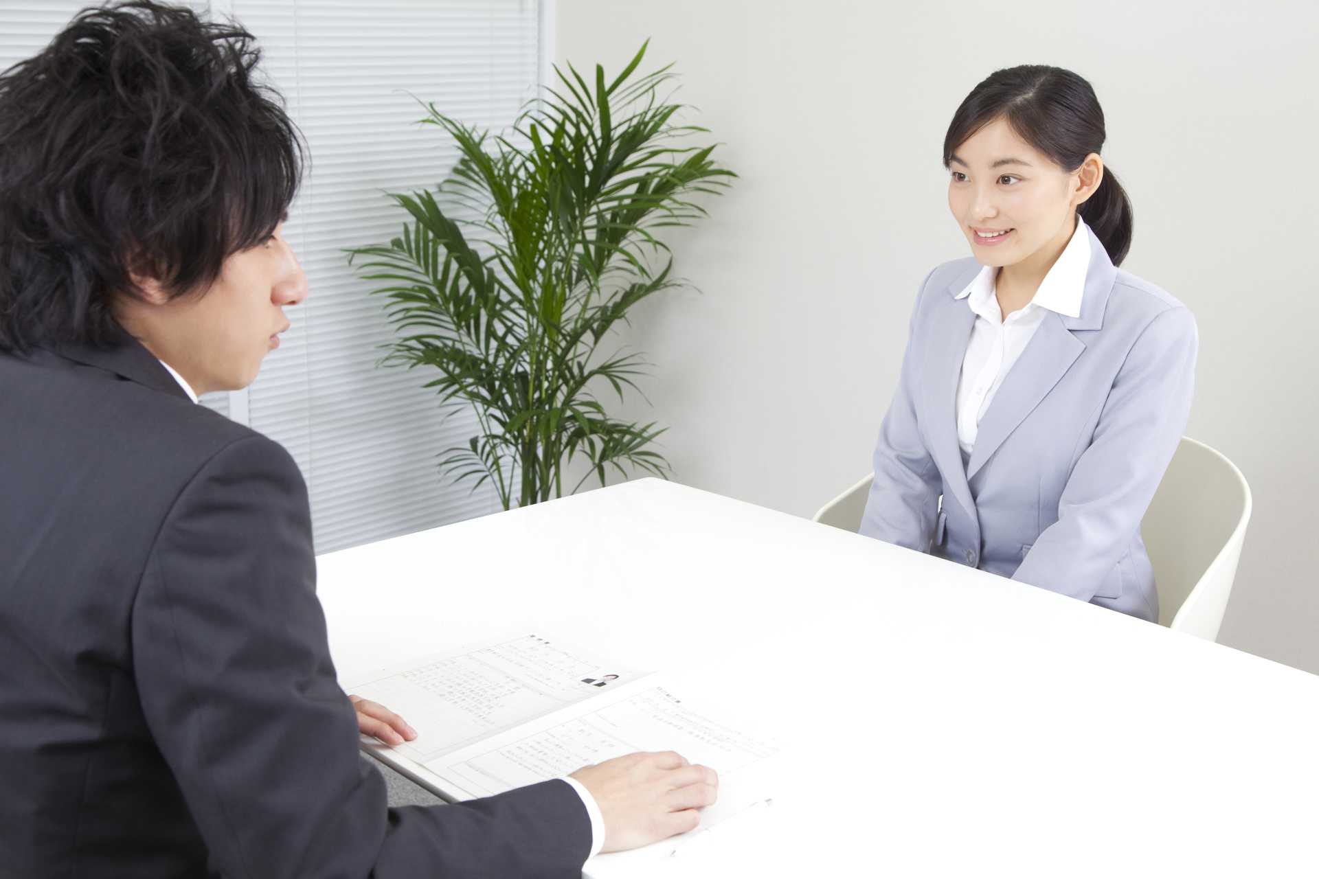 話すスピードが、早すぎないか。 面接で好印象になる30の話し方 HAPPY LIFESTYLE