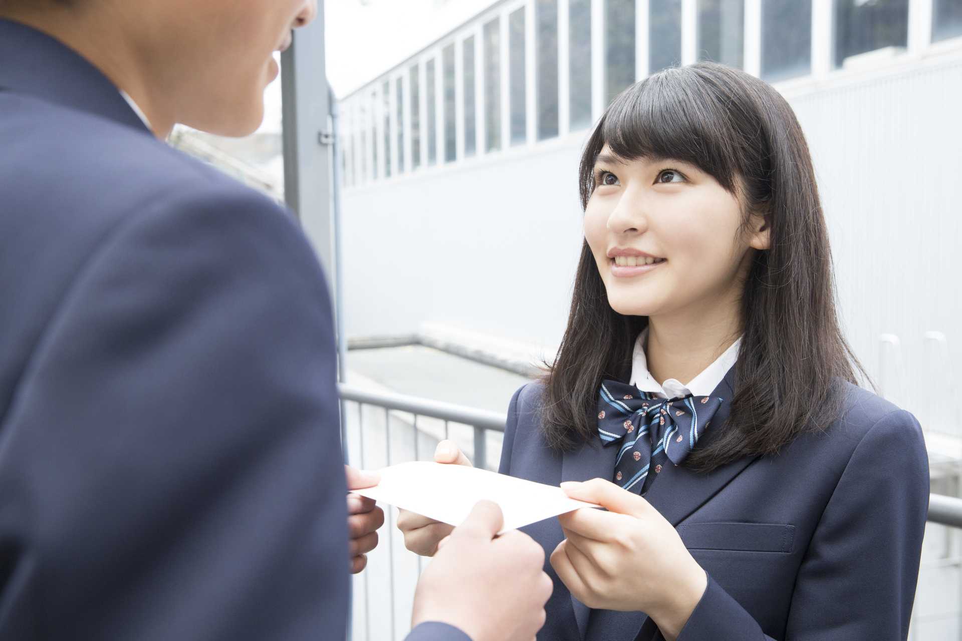 遠 距離 と わかっ て 付き合作伙