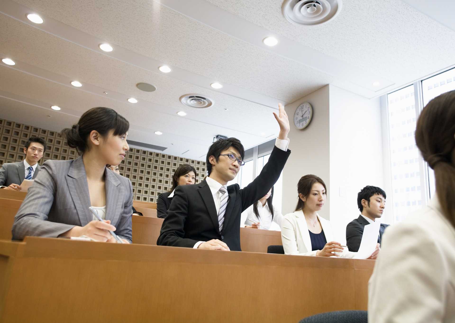 引っ込み思案を克服する30の方法 Happy Lifestyle