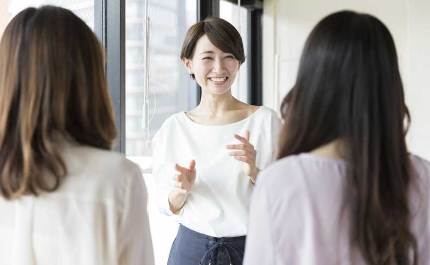 性格が変わるから言葉が変わるのではない。言葉が変わるから性格が変わる。 | 内気な性格を改善する30の方法 | HAPPY LIFESTYLE