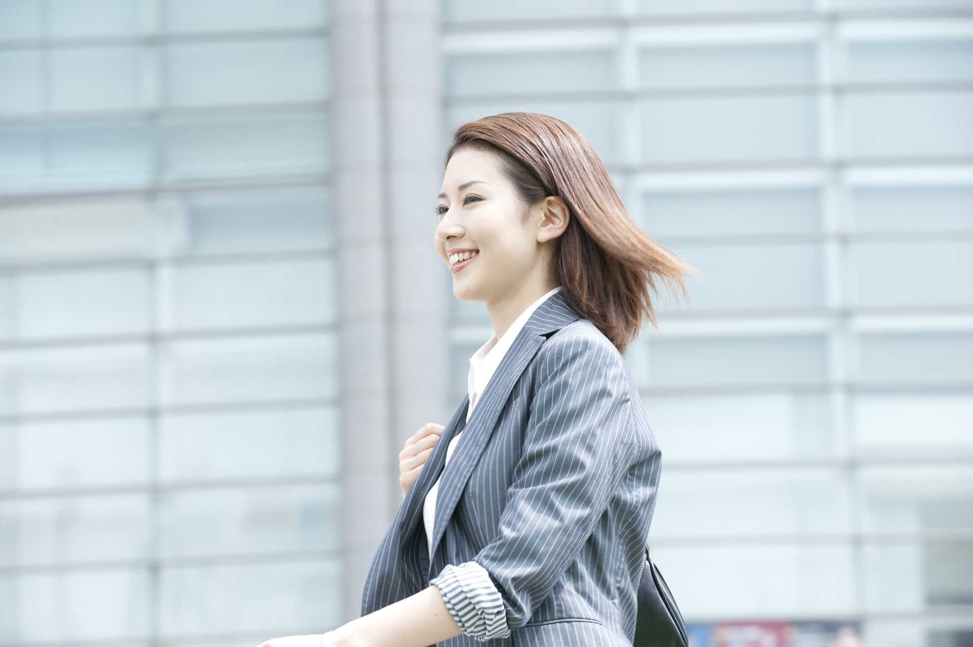 特定のグループに入らない かっこいい女になる30の方法 Happy Lifestyle