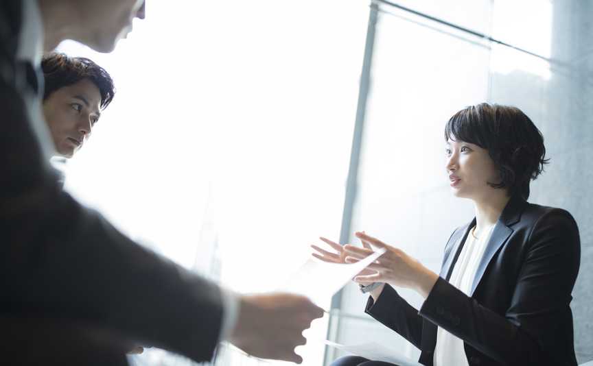 説明が上手な人は、抽象的な言葉は使わない。具体的な言葉を使って説明する。 | 上手にわかりやすく説明する30の方法 | HAPPY LIFESTYLE