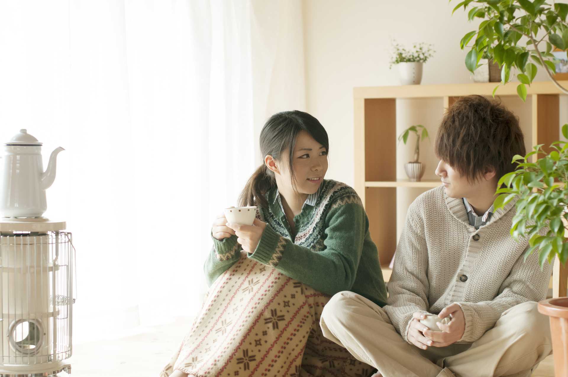 「ゆっくり」と「ささやき」のある話し方は、耳を傾けやすくなる。 | 夫婦関係を改善させる30の方法 | HAPPY LIFESTYLE