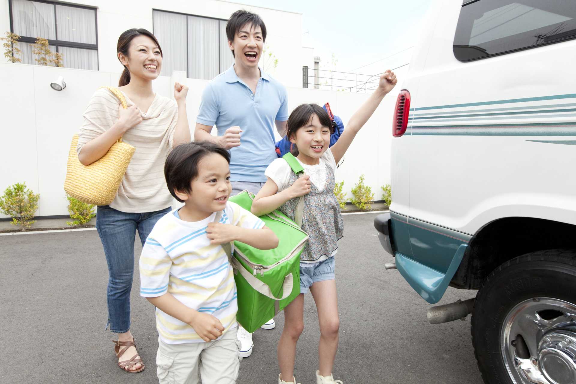 家族旅行で、親の自立した姿を見せることができる。 自立できる子供に育てる30の教育法 HAPPY LIFESTYLE