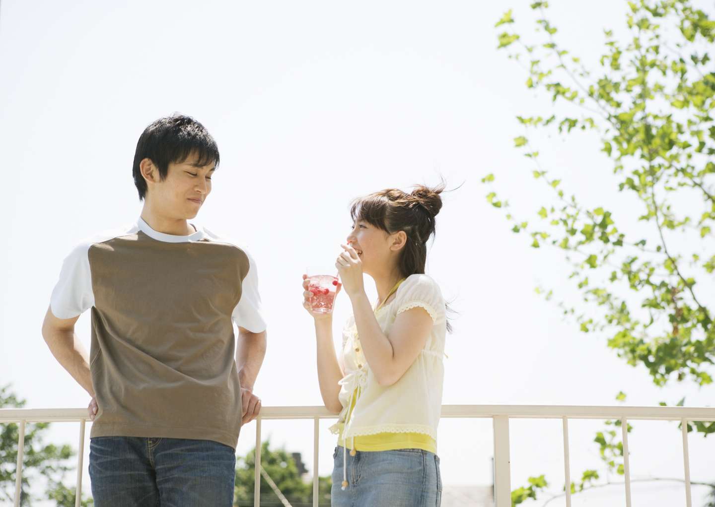 初デートでいきなり夜に会おうとするのは、やめたほうがいい。 好きな女性をデートに誘う30の方法 HAPPY